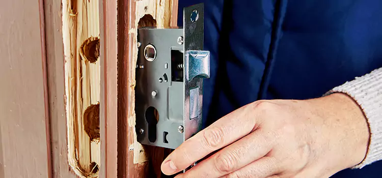 Garage Door Lock Replacement Plattsburgh